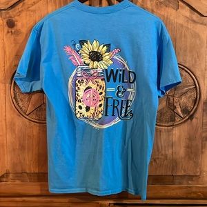Girlie girl large Wild and free Tshirt